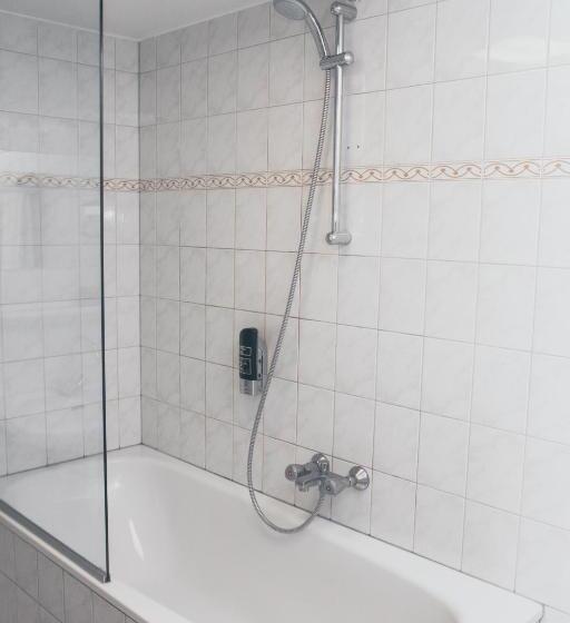 标准工作室, Le Virage Bistro En