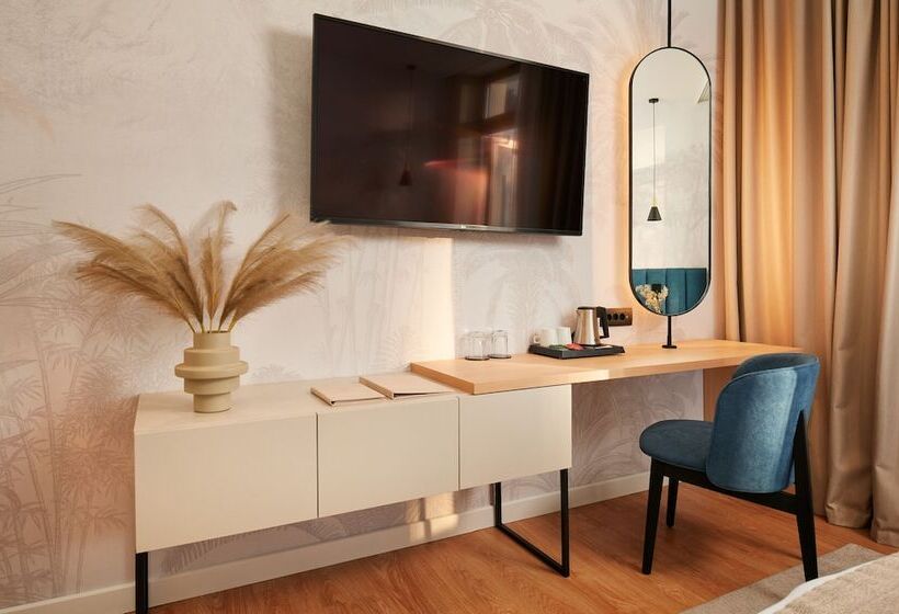 חדר סופריור עם נוף לים ומרפסת, Moeesy, Blue & Green Oasis