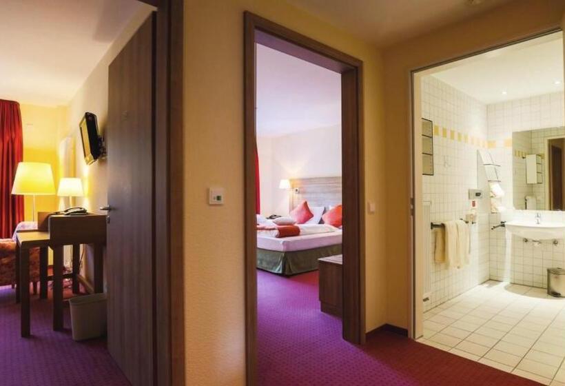 Семейный Номер, Nashira Kurpark Hotel 100 Prozent Barrierefrei