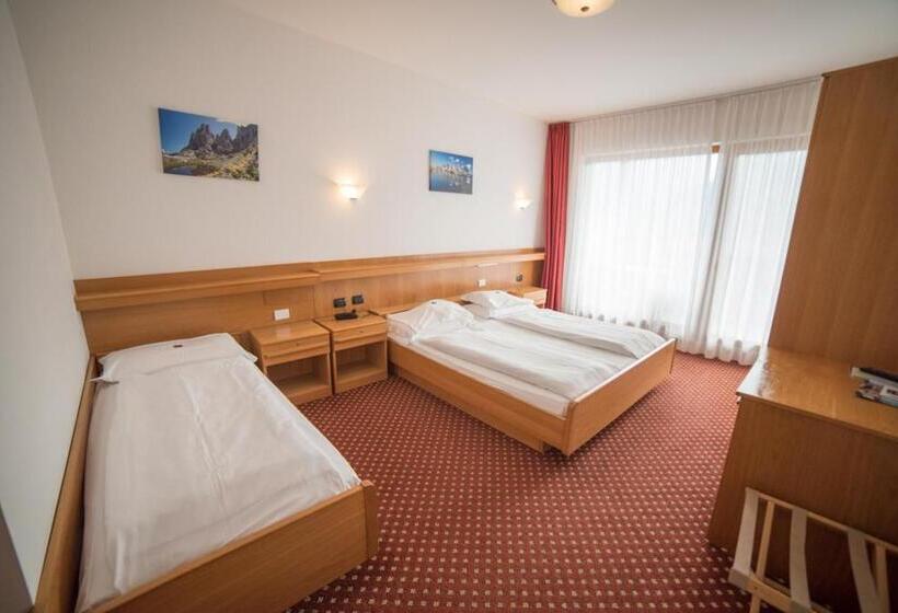 חדר קלאסי לשלושה, Olimpionico