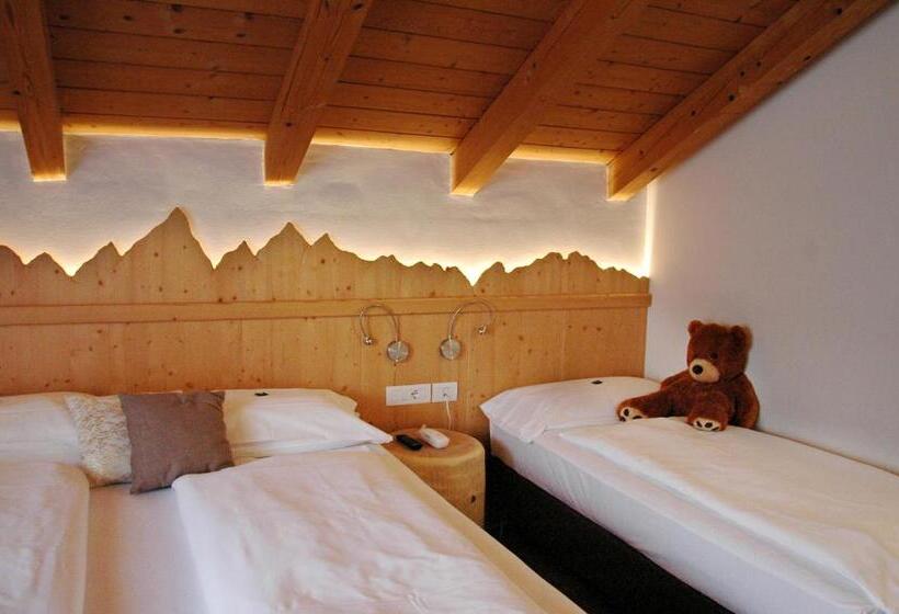 חדר סופריור לשלושה, Olimpionico