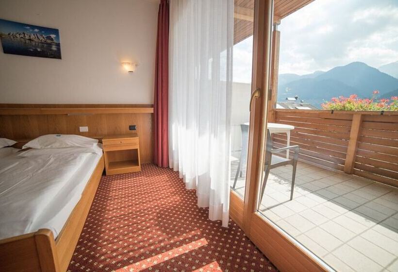 חדר קלאסי לשלושה, Olimpionico