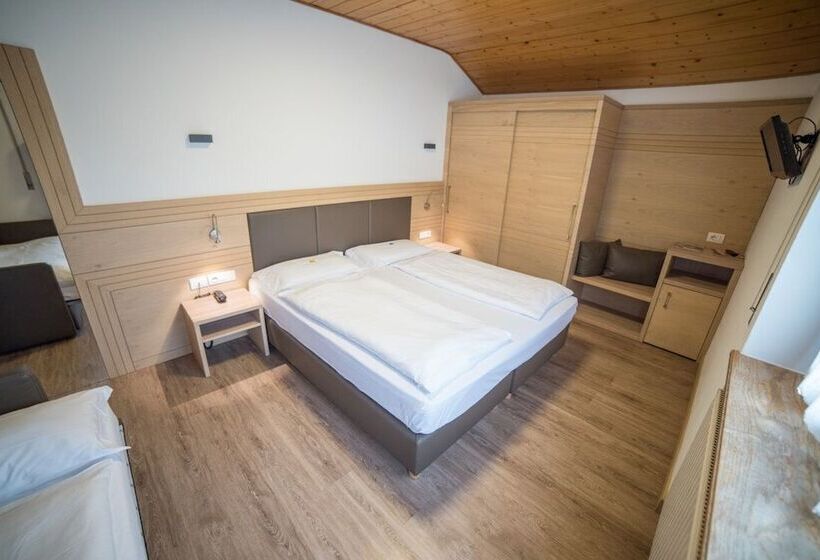 חדר סופריור לשלושה, Olimpionico