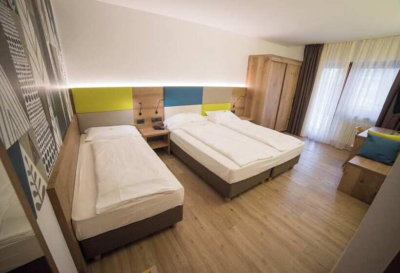 חדר קלאסי לשלושה, Olimpionico