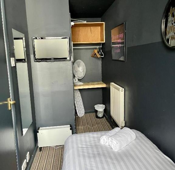 Номер Deluxe Одноместный, Brighton Black Hotel & Hot Tubs