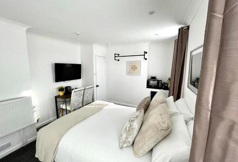 Семейный Номер Deluxe, Brighton Black Hotel & Hot Tubs