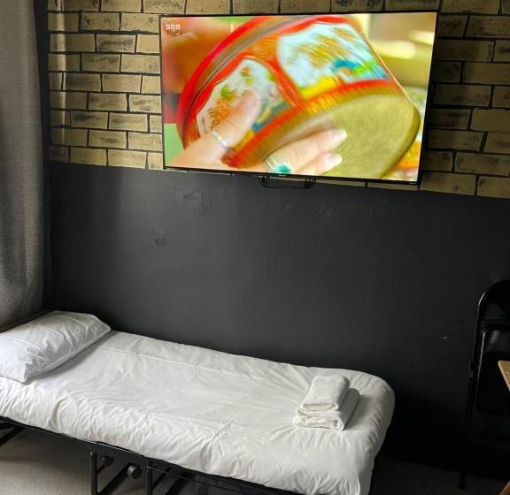 Семейный Номер Deluxe, Brighton Black Hotel & Hot Tubs
