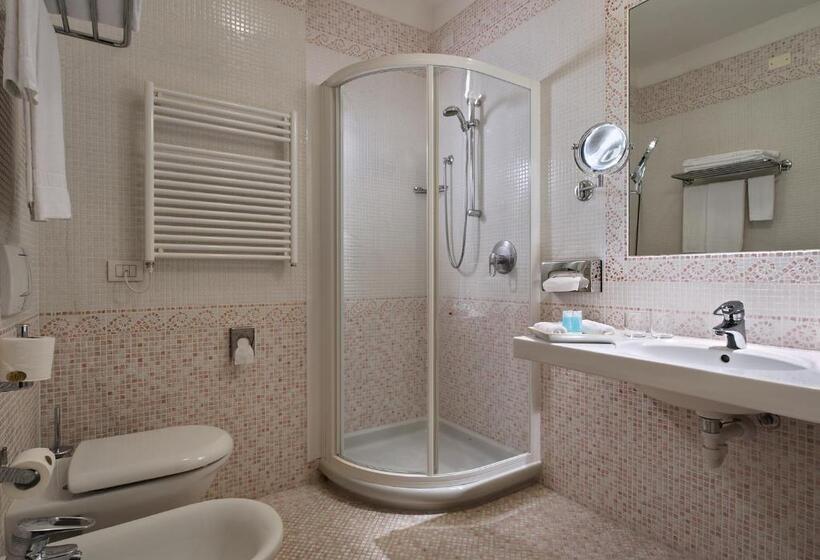 Classic room with balcony, Palace Hotel San Pietro