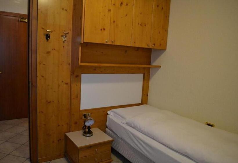 اتاق استاندارد یک نفره, Paradise Lodge