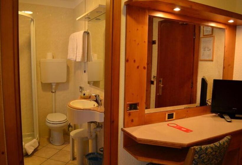 اتاق استاندارد یک نفره, Paradise Lodge