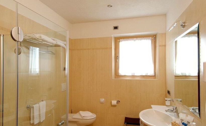 اتاق سوپریور, Paradise Lodge