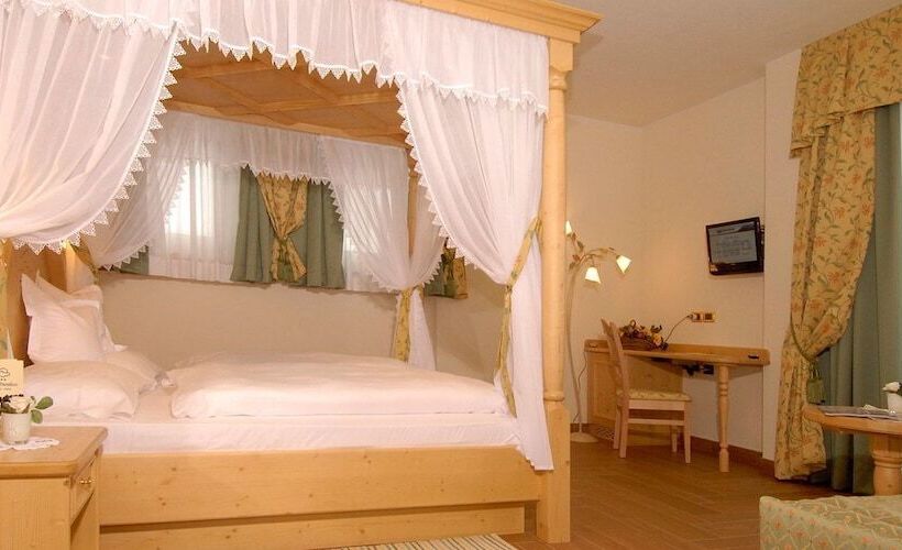 سوییت, Paradise Lodge