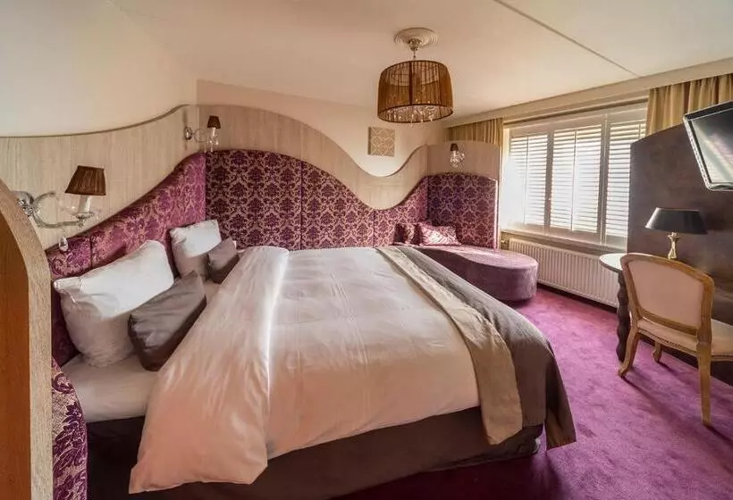 Deluxe Room, Reehorst
