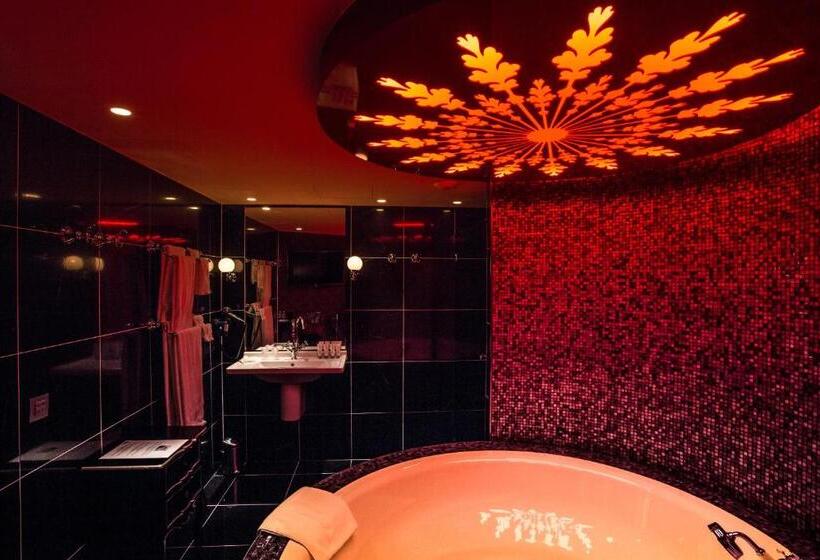 带按摩浴盆的套房, Reehorst