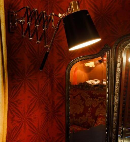 带按摩浴盆的套房, Reehorst