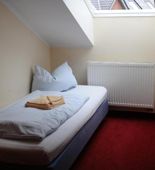 标准单人间, Restaurant Doppeladler