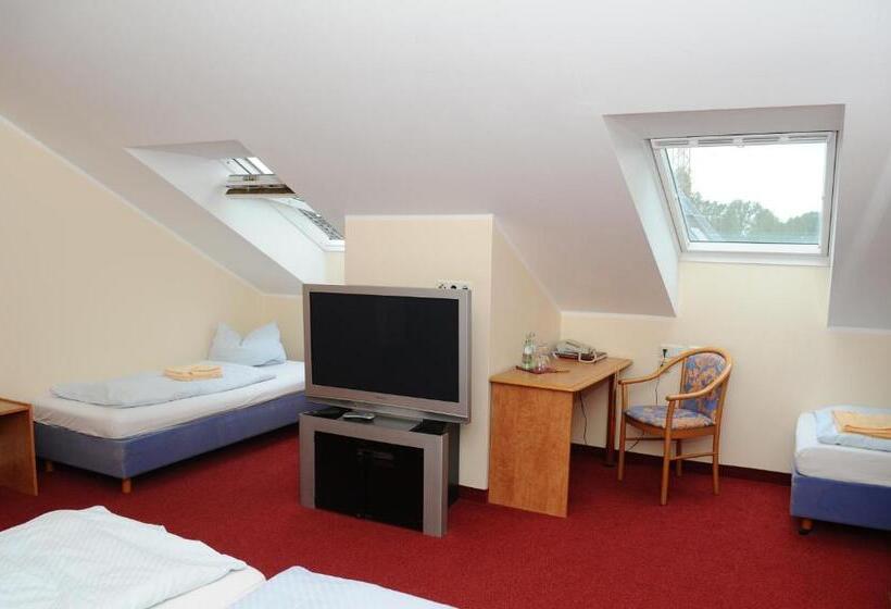 标准单人间, Restaurant Doppeladler