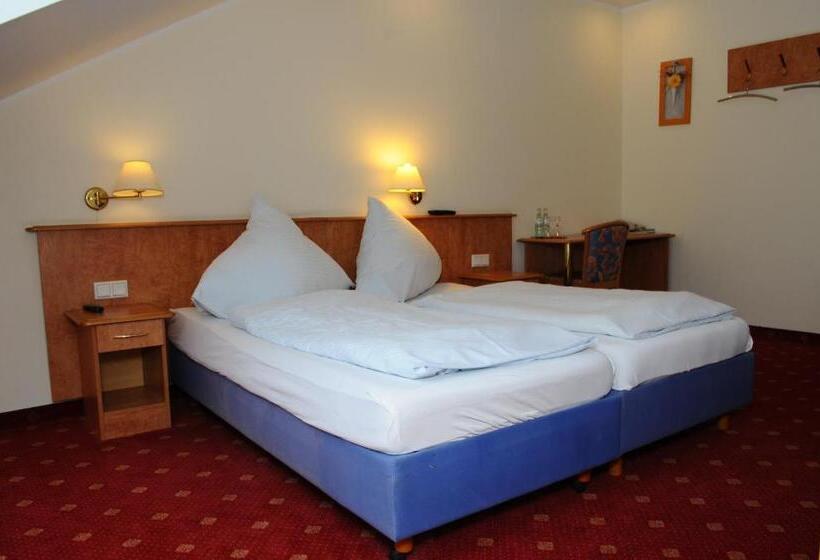 标准间, Restaurant Doppeladler