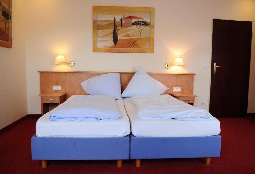 标准间, Restaurant Doppeladler