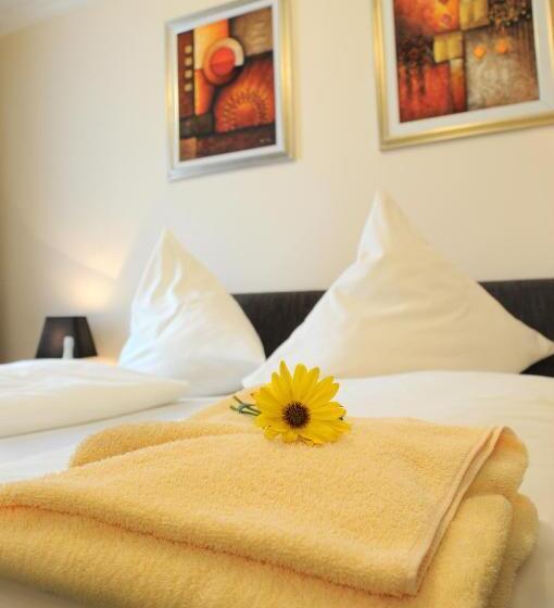 行政两卧套房, Restaurant Doppeladler