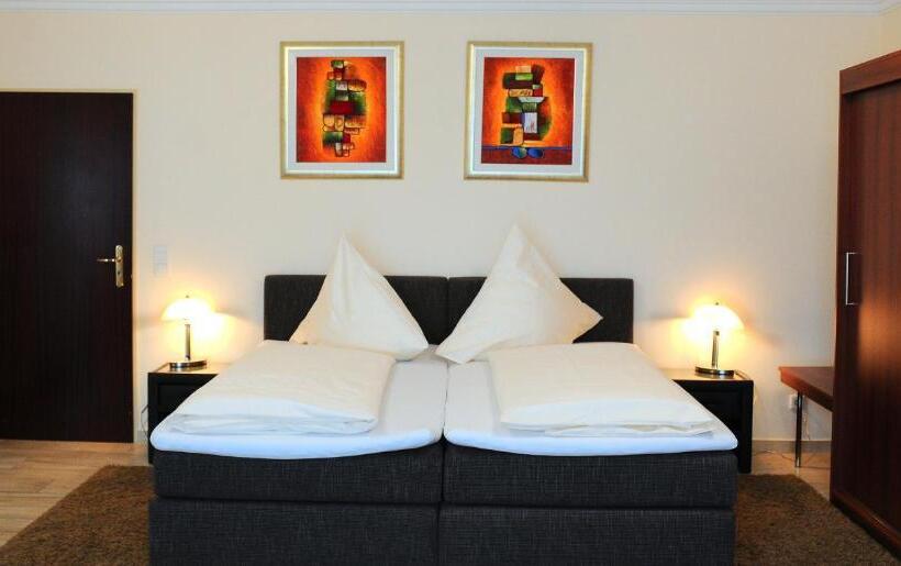 行政两卧套房, Restaurant Doppeladler