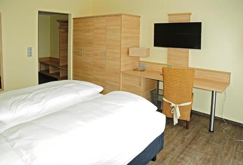 舒适型房间, Restaurant Doppeladler