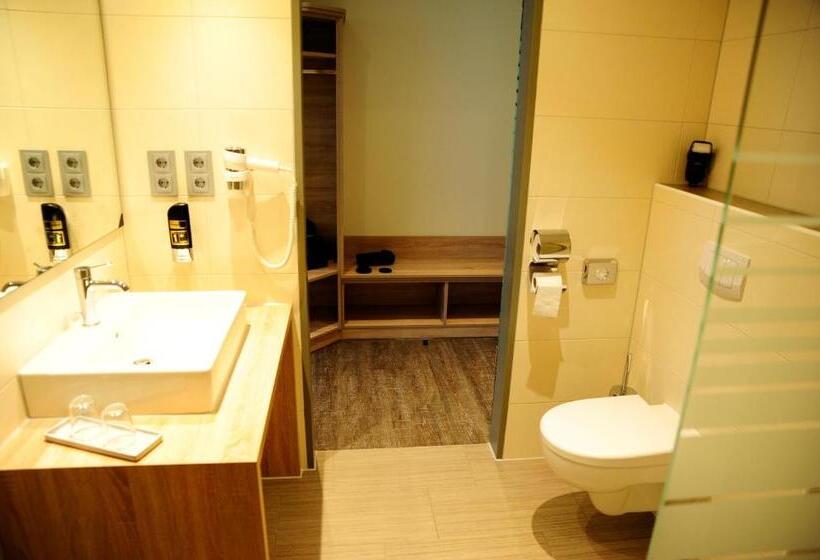 舒适型房间, Restaurant Doppeladler