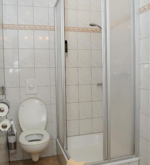 标准间, Restaurant Doppeladler