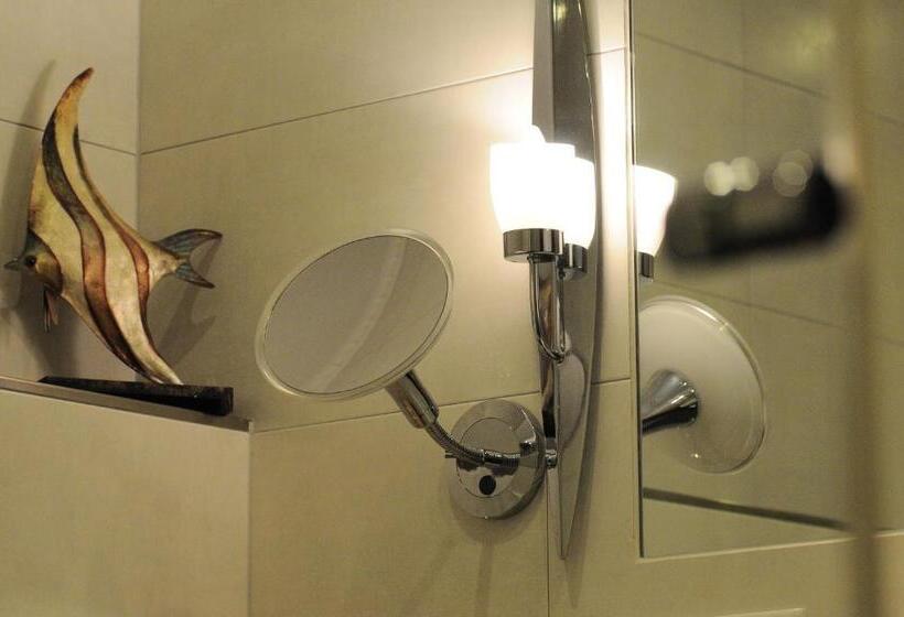 行政两卧套房, Restaurant Doppeladler