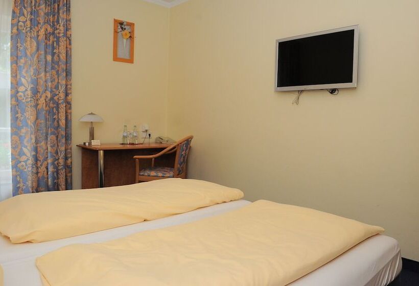 标准单人间, Restaurant Doppeladler