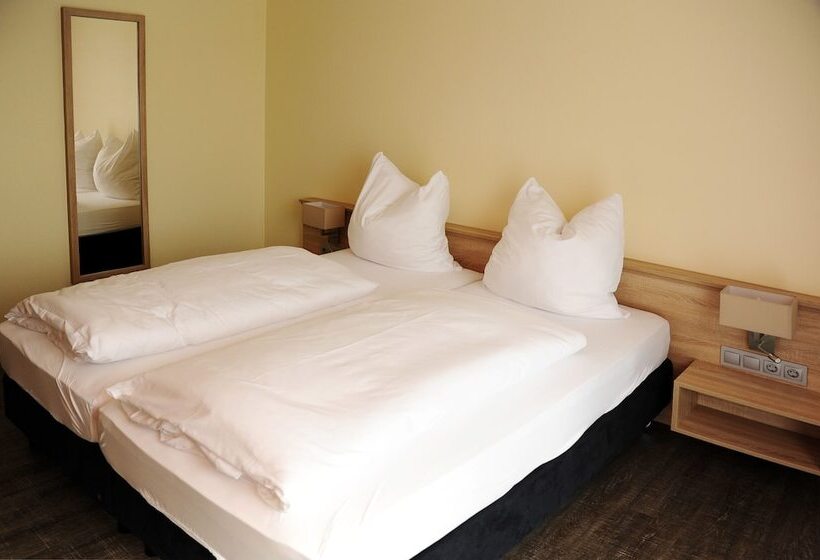 舒适型单人间, Restaurant Doppeladler