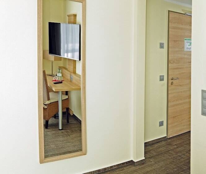 舒适型单人间, Restaurant Doppeladler