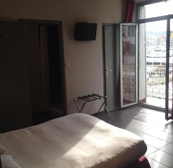 غرفة عائلية, Restaurant La Frégate