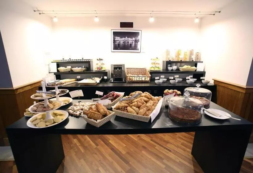 اتاق استاندارد سه نفره, San Rocco