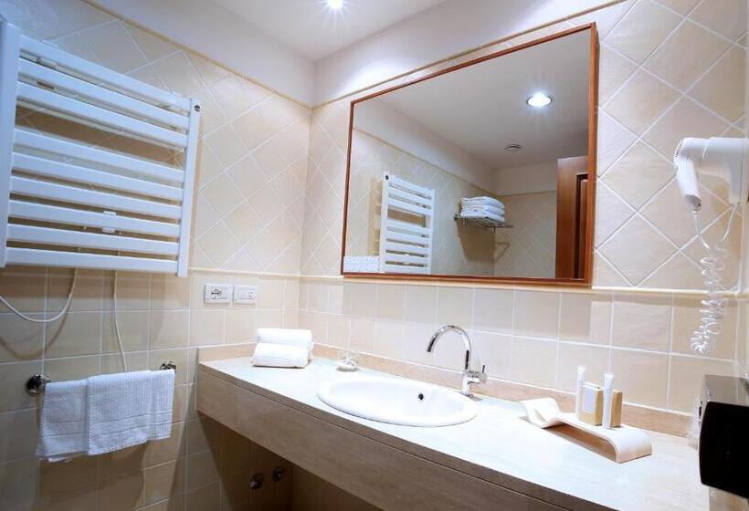 חדר סטנדרט לשלושה, San Rocco