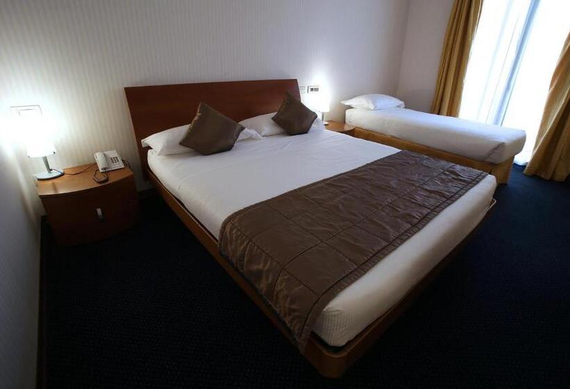 חדר סטנדרט לשלושה, San Rocco