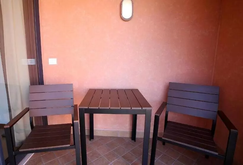 سوییت جونیور, San Rocco