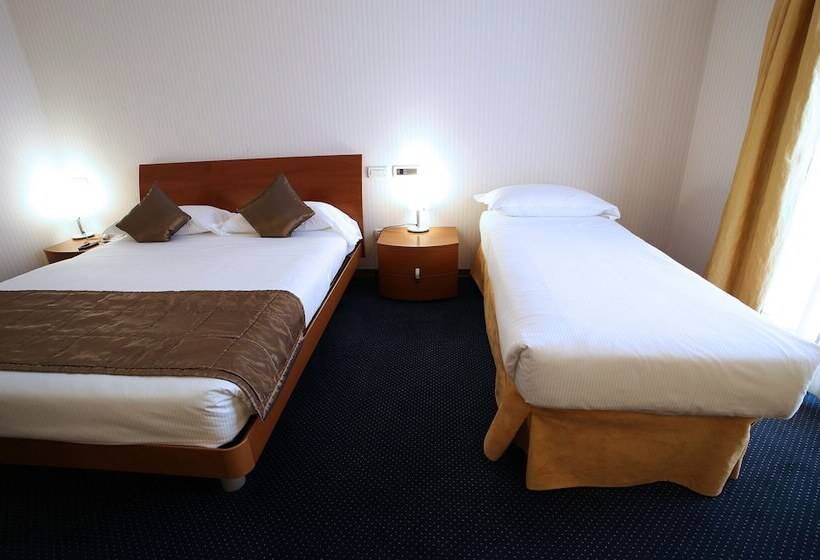 חדר סטנדרט לשלושה, San Rocco