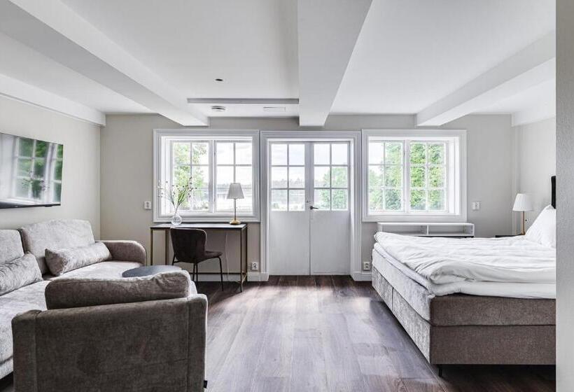 Deniz Manzaralı Balkonlu Delüks Oda, Söderfors Herrgård