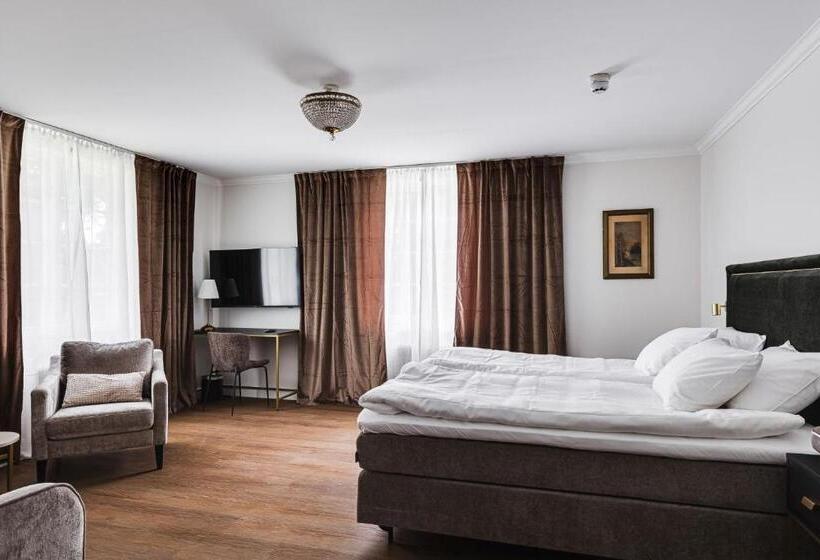 Delüks Oda, Söderfors Herrgård