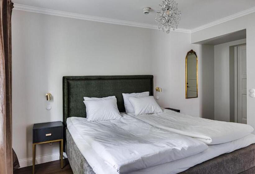 Süit, Söderfors Herrgård