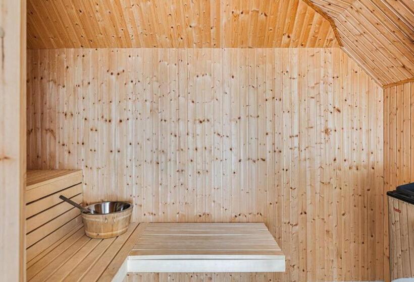 Delüks Süit, Söderfors Herrgård