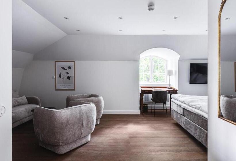 Delüks Süit, Söderfors Herrgård