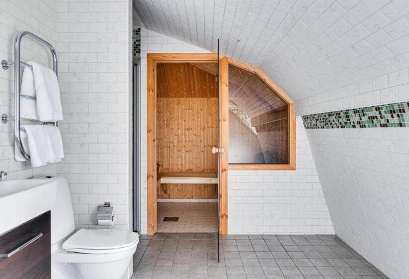 Delüks Süit, Söderfors Herrgård