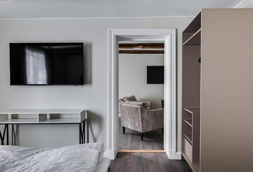 Aile Süiti, Söderfors Herrgård