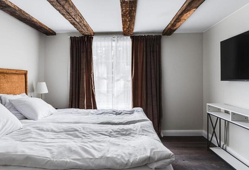 Aile Süiti, Söderfors Herrgård