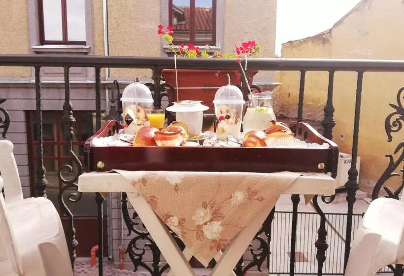 اتاق استاندارد با بالکن, Tarnava