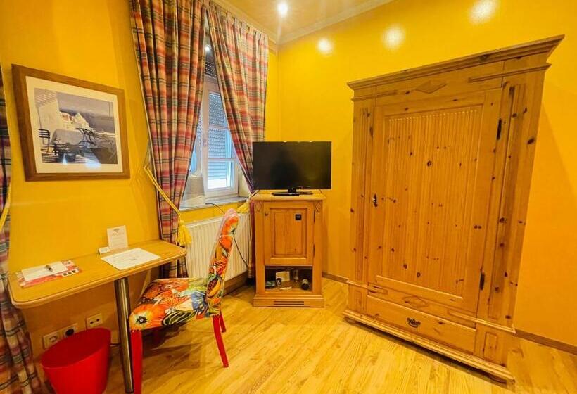 غرفة قياسية فردية, Werners Boutique