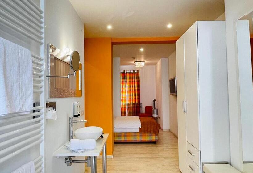 غرفة كومفورت فردية, Werners Boutique