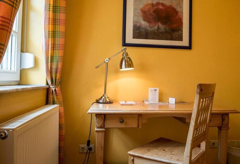 غرفة قياسية فردية, Werners Boutique